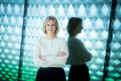 Irene Rummelhoff er konserndirektør for markedsføring, midtstrøm og prosessering i Equinor. Hun mener det er et godt råd å fokusere på lave utslipp, ikke netto null. 