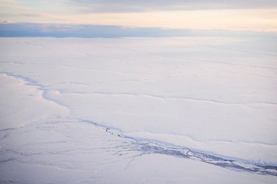 Arktis smelter og slipper ut mer karbon fra isen enn før. Her fra Kaktovik i Alaska i oktober.