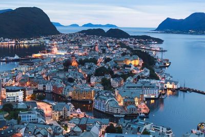 Testerne fra Rohde & Schwarz har reist land og strand rundt i oktober, og har blant annet tatt dette bildet av Ålesund på turen. 