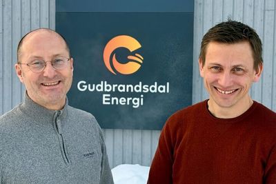 Hør leder for privatmarked, Thomas Mathisen og daglig leder Marius Røed Sveipe i Gudbrandsdal Energi forklare hvordan spot-prisen settes og hvordan nettleia beregnes. 