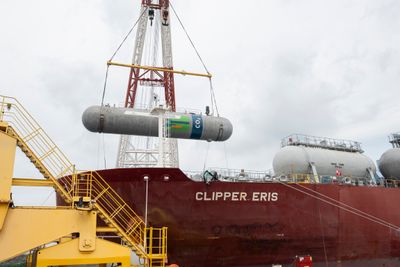 Clipper Eris får installert karbonlagringstanker.