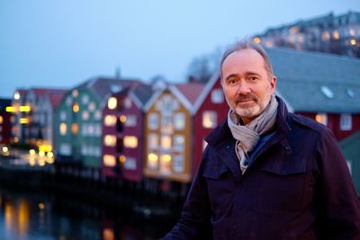 Trond Giske på gamle bybro i Trondheim sentrum dagen før nominasjonsmøtet i Trøndelag Ap i november 2024.