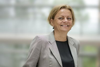 Anne Kjersti Fahlvik, områdedirektør i forskningsrådet for innovasjon i næringsliv og offentlig sektor i Forskningsrådet. De har nå fått inn 50 søknader om å bli nasjonalt forskingssenter på kunstig intelligens.