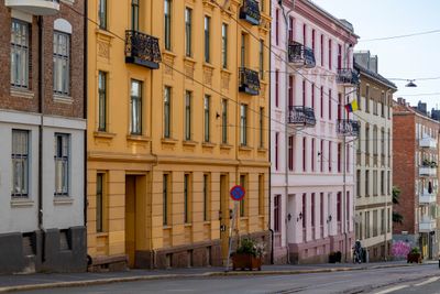 Salget av boliger gikk opp med 7 prosent i siste kvartal i fjor. Gjennomsnittsprisen var som vanlig høyest i Oslo.