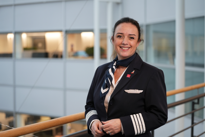 Marianne Vikse Lien, chief pilot i Norwegian, forteller at de fleste fly i dag har andre navigasjonssystemer som kan brukes dersom flyene mister tilgangen til pålitelige GPS-signaler.