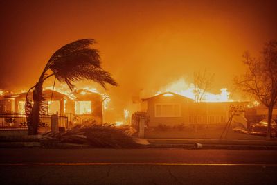 Frykten for ekstremvær og skogbranner høy. Bildet er fra California i januar i år.