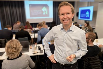 Bygg- og anleggsbransjen har alt å tjene på å benytte seg av standardiserte kontrakter, sier advokat Tor Anthon Christiansen.