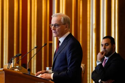 Statsminister Jonas Gahr Støre (Ap) redegjør om den sikkerhetspolitiske situasjonen i Stortinget.