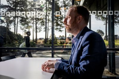 – Vi kan ikke være avhengige av teknologigiganter i USA eller Kina. Da har vi mistet kontrollen, sier professor og oppfinner Ole-Christoffer Granmo.