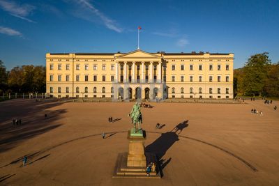 Den 177 år gamle slottsbygningen har hatt sine energiøkonomiske mangler, men Slottet fikk halvert strømregningen fra 2023 til 2024