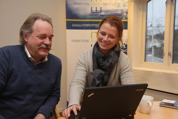 Glede: Nils Aadland og Hege Økland i klyngesamarbeidet Martime Clean Tech West er fornøyde med omsetningsveksten til medlemsbedriftene i Sunnhordaland.
