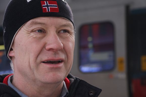 Prosjektleder Magne Aldrin ved Norsk Regnesentral skal bryne seg på ligninger som estimerer antall NSB-passasjerer.