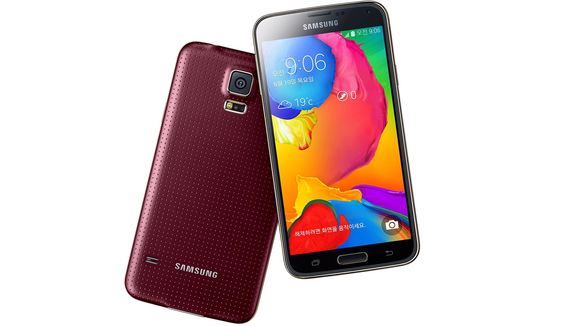 Galaxy S5 LTE-A er nesten lik originalen, men har høyere skjermoppløsning, 225 Mbps 4G-nedlasting og Snapdragon 805-systembrikke.