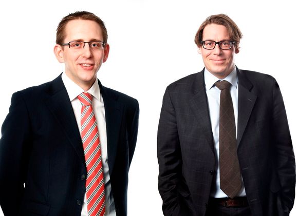 Thomas Hagen (t.h.) og Felix Reimers fra advokatfirmaet Grette.