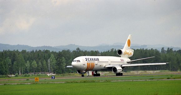 Et DC-10 fra Scanair, charterdatteren til SAS, på Gardermoen i november 1993, like før selskapet ble slått sammen til Premiair.