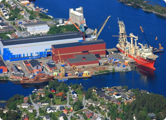 Westcon har gått gjennom en omstillingsprosess etter at de kjøpte Florø-verftet i desember 2012. Nå retter de seg mer mot offshorebransjen.