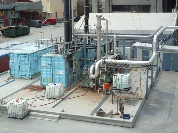 Aminene Aker Solutions har brukt i testingen av CO2-fangst på Norcems sementfabrikk i Brevik, har vist seg å fungere hele ti ganger bedre enn standardaminet MEA.