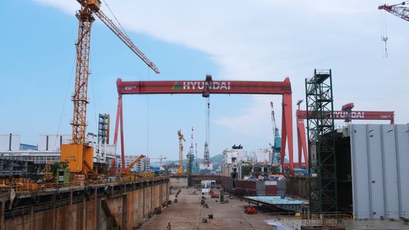 Hyundai Heavy Industries har etter hvert blitt et populært verft for norske oljeutbygginger. Men nå har koreanske fagforeninger bedt oljefondet om å granske verftet.