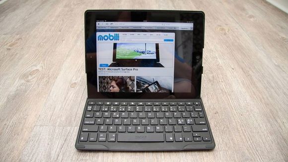 Med et tastatur gjør du skriving til en lek. Dette er Zagg Profolio+, som finnes til flere iPad-modeller.