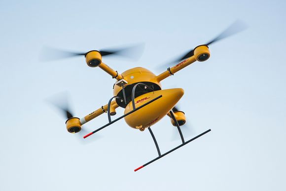 Det er ikke store lasten dronen kan ha med seg – 1,2 kilo er grensen. Total veier dronen under 5 kilo og flyr i maksimalt 50 meters høyde.