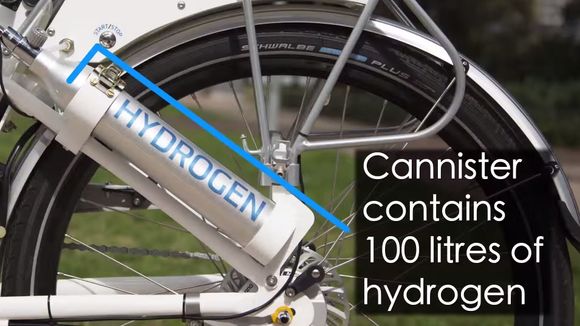 Med hydrogen på tanken får elsykkelen mulighet til å lades med brenselcelle.