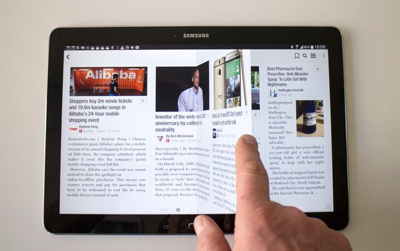 Bla: Samsung bruker Flipboard-appen til å bla seg gjennom nettsaker