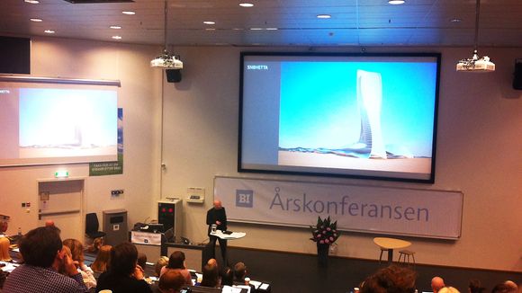 Førsteamanuensis Arne Carlsen ved BI mener ekstraordinært idéarbeid ligger bak Snøhettas arkitektur og oljefunnet Johan Sverdrup.