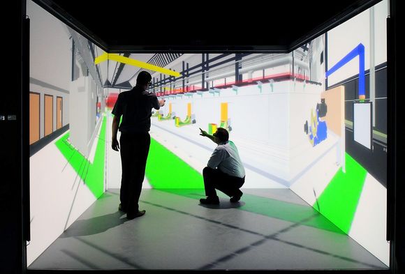 Virtuelt: Virtual reality-rom ved AMRCs forskningsavdeling for atomkraftrelatert industri. AMRC drifter et såkalt «fit for Nuclear»-program for nye underleverandører til en sektor som blir stadig viktigere i britisk energiindustri.