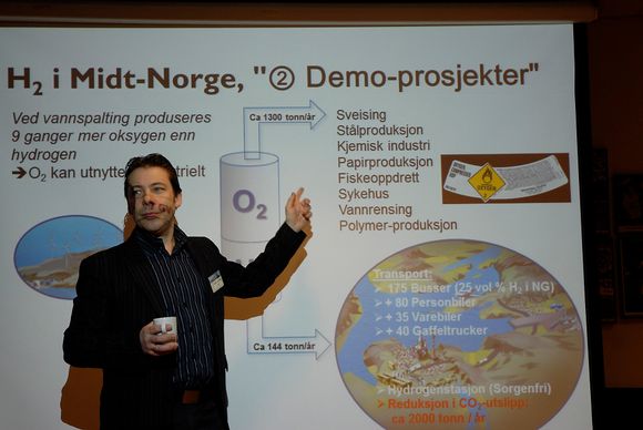 Store planer: Sintef-forsker Steffen Møller-Holst vil gjøre Midt-Norge til storprodusent av hydrogen. (Foto: Øyvind Lie)