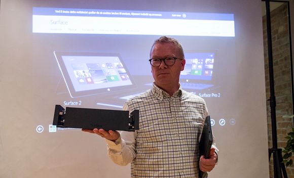 Blir til skrivebords-PC: Microsofts direktør for Windows og Surface i Norge, Christian Almskog, mener denee dokken er perfekt for alle som vil bruke Surface Pro 2 som skrivebords-PC.
