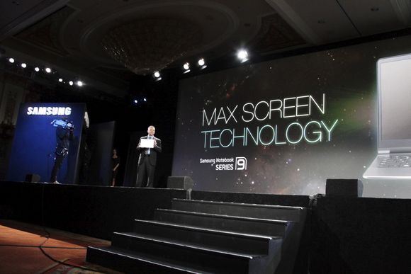 MINDRE: Samsungs Maxscreen-konsept gjør at 15-tommeren får plass i det som tradisjonelt har vært skallet til en 14-tommer.