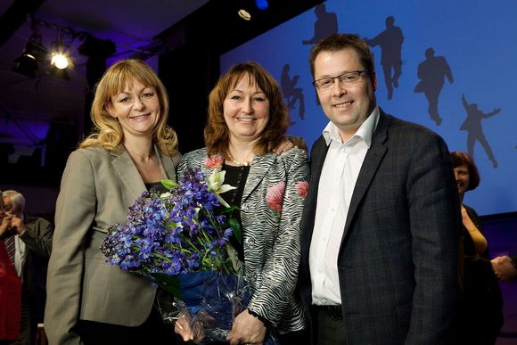Mette Gundersen, Gunn Marit Helgesen og Bjørn Arild Gram, nyvalgt ledelse i KS. FOTO: Bård Gudim
