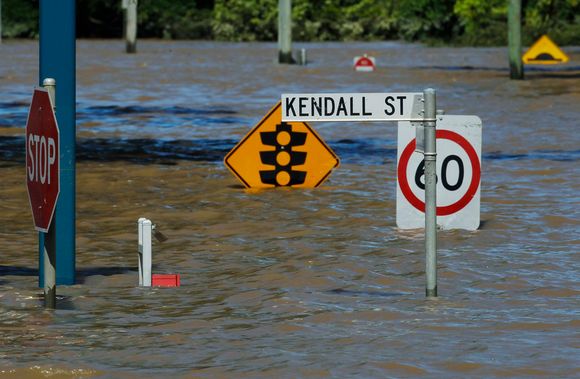 Menneskeskapt? Forskerne i FNs klimapanel har vurdert om flomkatastrofer som denne i Queensland i Australia i 2010 skyldes menneskeskapte klimaendringer.