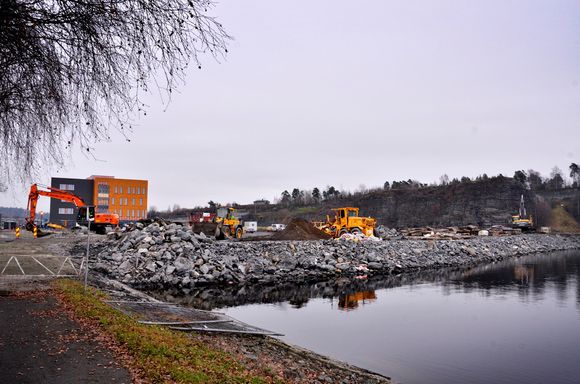Toger inn PÅ UTSIDEN: Norsk jernbanedrift bygger nytt hovedkontor og klargjør tomten for nye verksteder.
