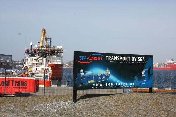 IDYLL: Sea-Cargo vil gjerne anløpe flere norske havner, men avgifter utgjør rundt 40 prosent av driftskostnadene. Det er billigere å sende godset videre på vei etter ankomst fra kontinentet.
