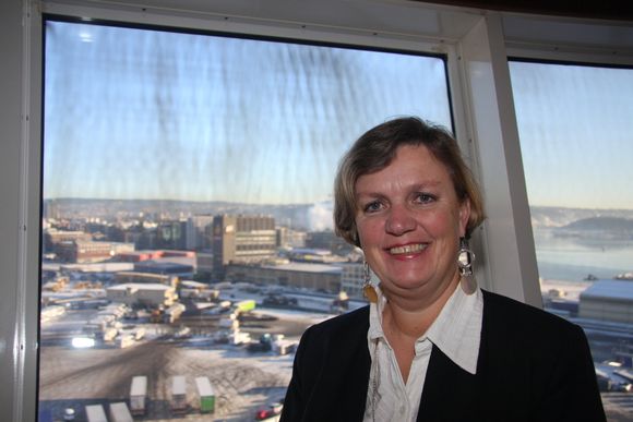 STOLT: Havnedirektør Anne Sigrid Hamran i Oslo synes det var på tide å få landstrømtilbud i Oslo. Hun lover flere tilkoblingspunkter.