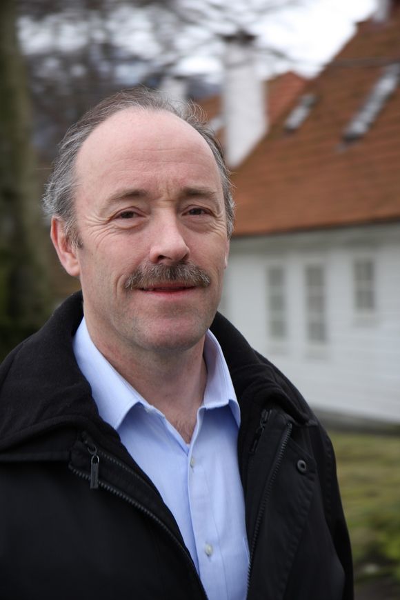 Mellom 0 og 100 prosent AVVISER: Forskningsdirektør Ole Arve Misund ved Havforskningsinstituttet i Bergen avviser at instituttet saboterer for oljeindustrien.