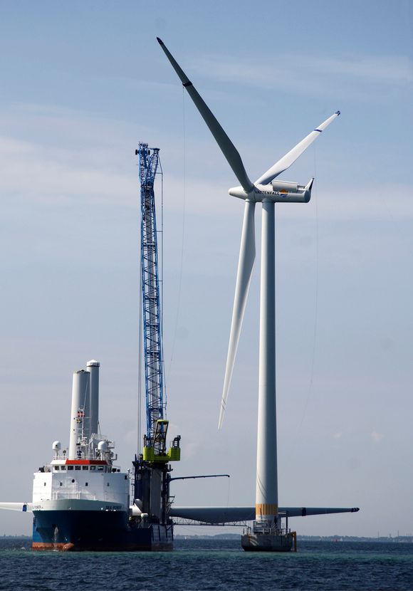 VINDKRAFT: Sveriges regjering ønsker 30 TWh vindkraft innen 2020. Her fra vindparken Lillgrund ved Öresund.