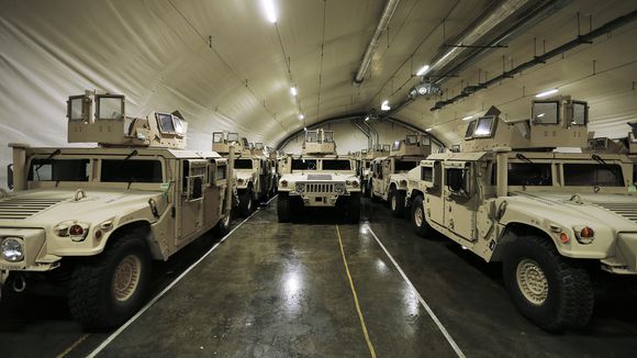 Til sammen er det lagret rundt 600 Humvee-er i ulike versjoner <i>Foto: Torbjørn Kjosvold / Forsvaret</i>