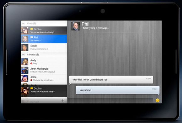 RIM Playbook med lynmelderen BBM Blackberry Messenger). <i>Bilde: RIM</i>