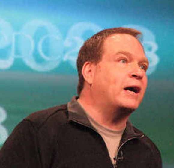 Microsofts Bob Muglia talte under PDC 2008. <i>Bilde: Harald Brombach</i>