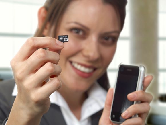 SanDisk microSDHC 32 GB-kort er først og fremst egnet for mobiltelefoner. <i>Bilde: SanDisk</i>