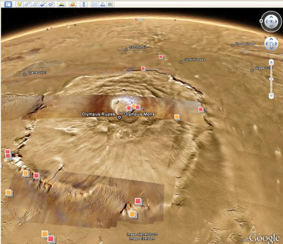 Fjellet Olympus Mons på Mars. Det er omtrent 27 kilometer høyt.