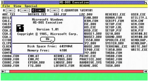 MS-DOS Executive in Windows 1.0, som i praksis var den første utgaven av Windows Explorer. <i>Bilde: Microsoft</i>