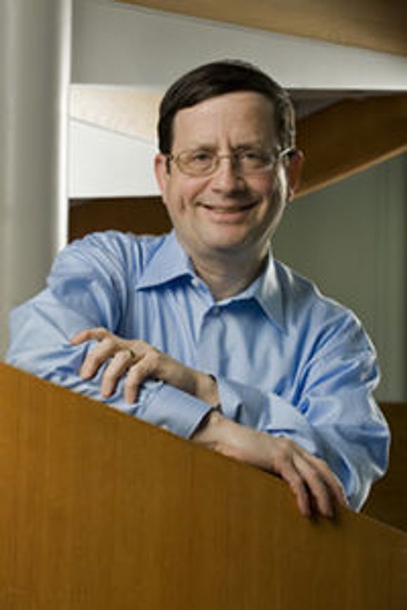 Jeff Jaffe tok sin Ph.D-grad i informatikk ved MIT i 1979, før han begynte i IBM.

Senere fortsatte han karrieren blant annet i Bell Labs, og sist som teknologidirektør i Novell.

President Bill Clinton utnevnte i sin tid Jaffe som sikkerhetssjef for Advisory Committee for the Presidential Commission for Critical Infrastructure Protection.

Dr. Jaffe er nå CEO for W3C. <i>Bilde: Tony Scarpetta</i>