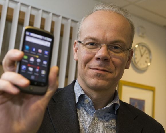 Google Norge-sjef Jan Grønbech er blant de som kan glede seg over ny Android-versjon på sin Nexus One denne uken. <i>Bilde: Per Ervland</i>