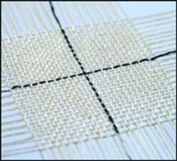 Transistor laget av silke og et plastmateriale ved Linköpings Universitet. <i>Bilde: Advanced Materials</i>