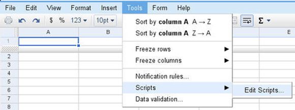 Skriptredigeringsverktøyet er tilgjengelig fra verktøymenyen i regnearkdelen av Google Apps.