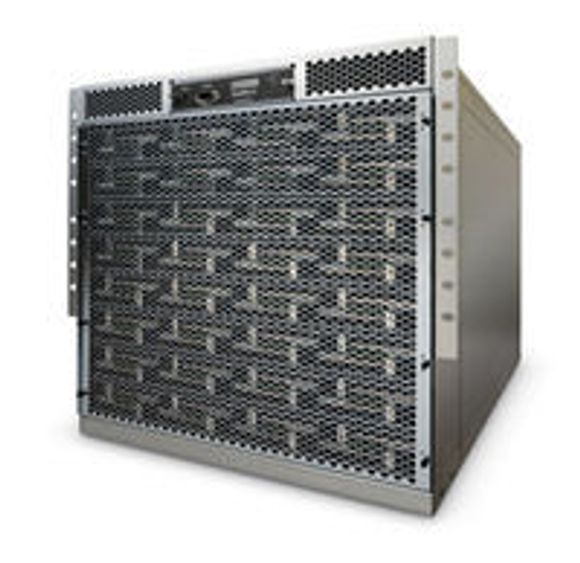 SM10000 fra SeaMicro består av 512 Atom-prosessorer. Boksen har en lastbalanserer som ifølge selskapet håndterer opptil 32 millioner samtidige nettforbindelser.