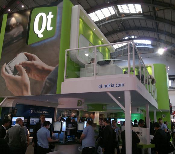 Qt lever videre som Nokias rammeverk for Symbian og Meego. Her fra selskapets stand under Mobile World Congress i Barcelona. <i>Bilde: David Stone / Nokia</i>